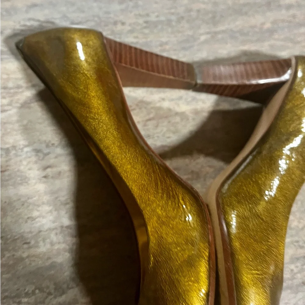 Coach Maxey Vintage glossy gold brick heels shoes - Picture 14 of 17
